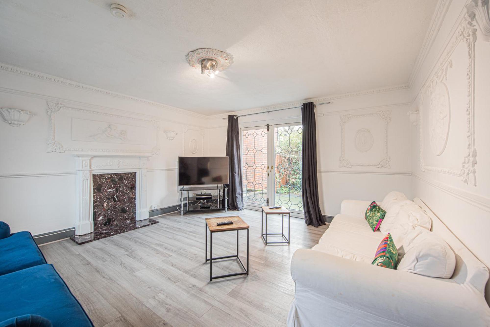 Spacious 4-bed With Garden & Free Parking * Londra